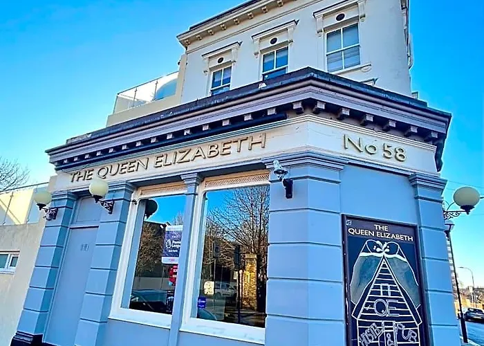 Queen Elizabeth Hostel London